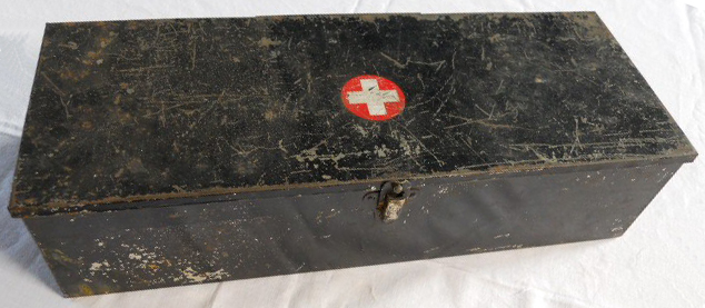 vintage-first-aid-box